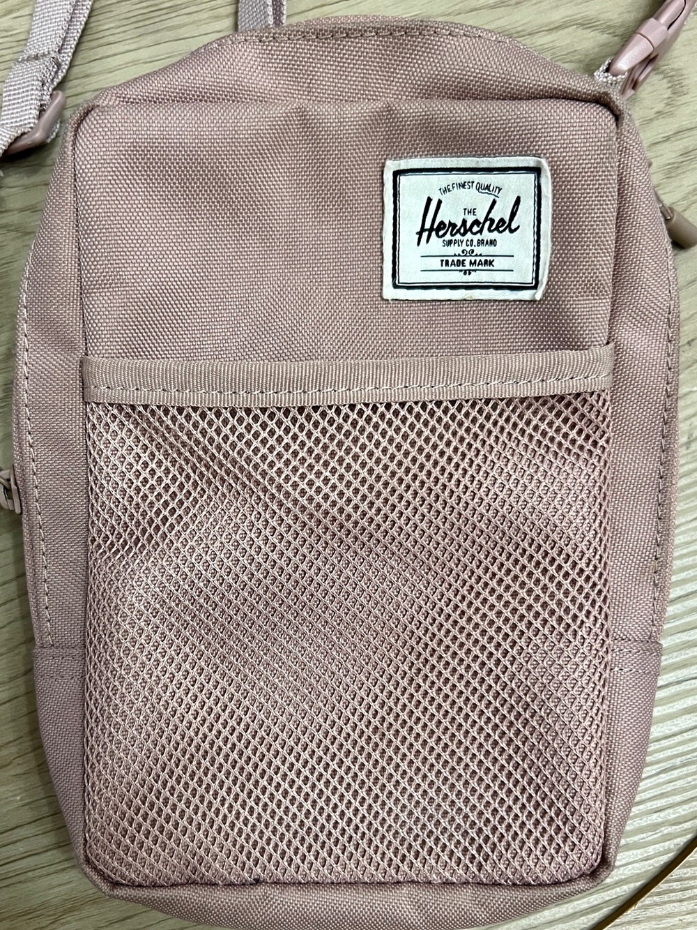 Herschel Supply Company Small Mesh Front Crossbody — Dusty Pink
